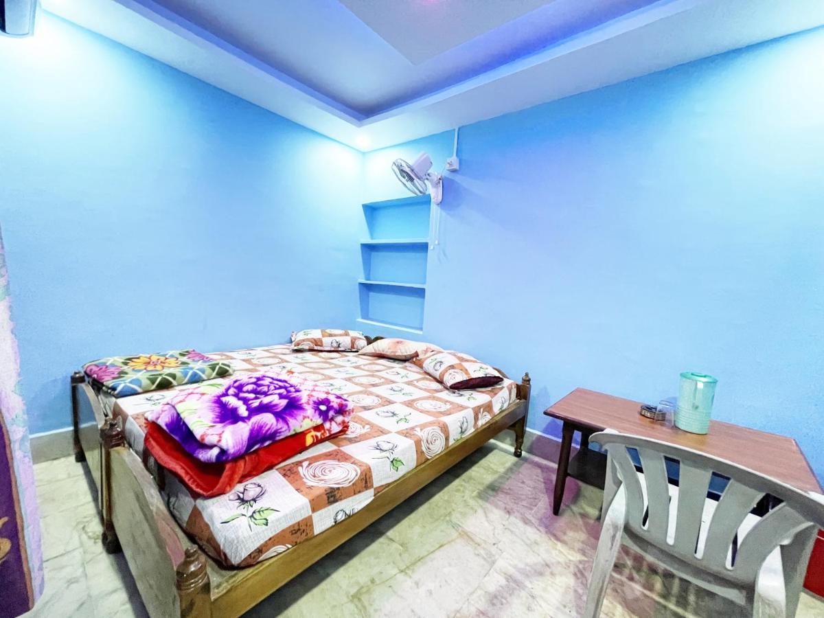 Hotel Radha Krishna Пури Екстериор снимка